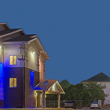 Hotel Super 8 By Wyndham New Castle Exteriér fotografie